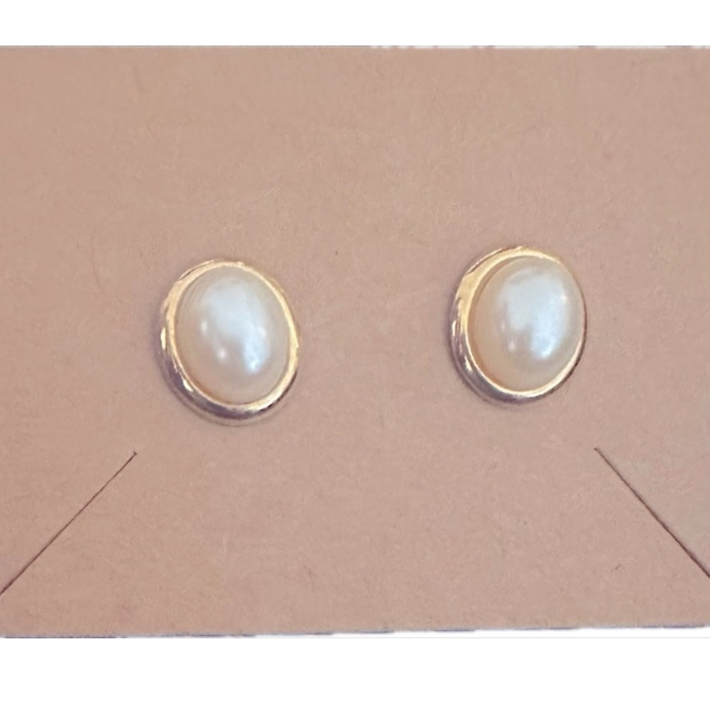 gold-colored pearl earrings small